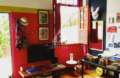 Casa de rua à venda, 2 quartos, santa teresa - rio de janeiro/rj