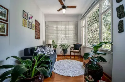 Apartamento de 3 quartos, com dependência, 173m², na av. rui barbosa - flamengo