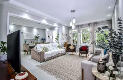 Apartamento de quatro quartos reformado em copacabana disponível para venda na privilégio imóveis