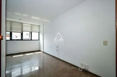 Sala comercial com vaga, à venda próximo do largo do machado, flamengo e catete!