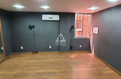 Excelente sala comercial em prédio misto no largo do machado.