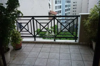 Flat, na quadríssima da praia do flamengo; varanda, 2 dormitórios, 1 vaga
