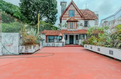 Casa triplex - 4 quartos - 243m2 - a venda - santa teresa.