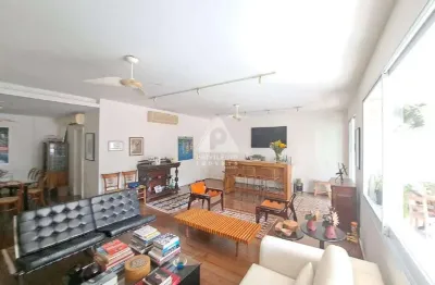 Amplo apartamento no cosme velho com 192m² - 4 quartos, 2 suites, varanda 3 vagas