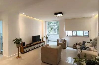 Apartamento reformado por arquiteto em copacabana – 120m², 1 vaga, pronto para morar!