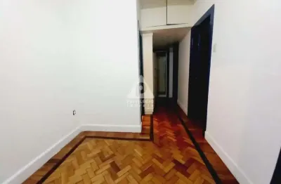 Apartamento de 86m² com 2 quartos com varanda no bairro gloria/ rj.