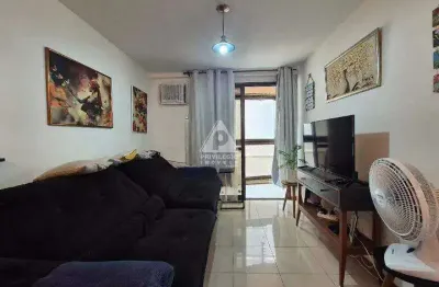 Apartamento 2 quartos, com vaga, à venda próximo da praia do recreio!