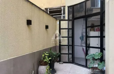 3 quartos no flamengo com vaga na escritura e área externa- rio de janeiro rj