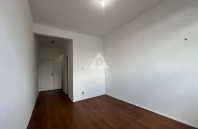 Conjugado em santa teresa, vista livre para o cristo, aceita airbnb, andar alto