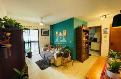 2 quartos, 2 banheiros, varanda, dpe 93m2, com vaga em botafogo.