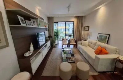 Apartamento com 2 quartos, varanda, 117m² e vaga na escritura, à venda em laranjeiras!