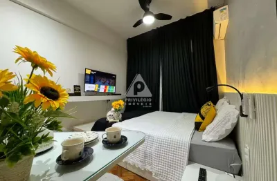 Conjugado à venda, posto 2, colado a praia, reformado e mobilidado, airbnb, copacabana, rio de janeiro, rj