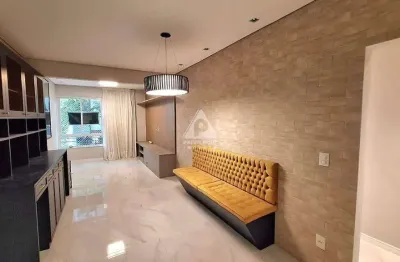 Apartamento reformado de 2 quartos com vaga na escritura no flamengo.