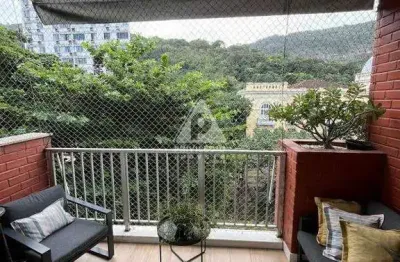 Apartamento reformado com suíte, varanda e vaga à venda em laranjeiras