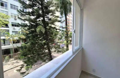 Apartamento de 2 quartos, reformado, com vista livre no flamengo