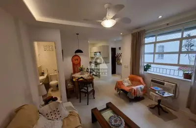 Apartamento 3 quartos reformado por arquiteto de finos acabamentos, vaga de garagem, vista cristo.