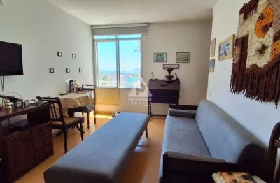 Apartamento à venda no catete - sala, quarto, dependência completa, vaga na escritura!