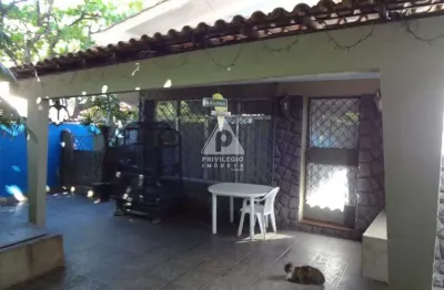 Casa de rua à venda, 5 quartos, 2 vagas, são francisco - niterói/rj