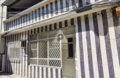 Casa de vila em excelente localização no centro da cidade!