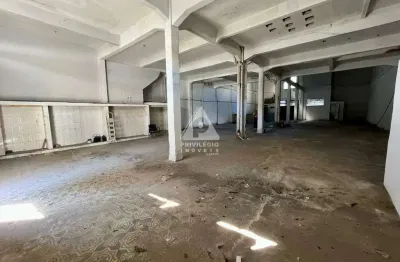 Loja / salão / ponto comercial à venda com 470m² no centro