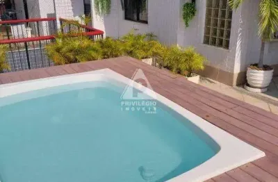 Cobertura à venda na freguesia – 3 quartos, 218m², piscina e churrasqueira