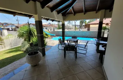 Sobrado com 3 suítes + 1 quarto à venda no costa e silva