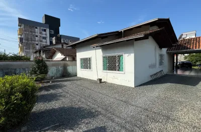 Casa plana com 1 suíte mais 2 quartos à venda no bairro costa e silva