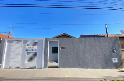 No bairro rouxinóis com amplo quintal e espaço gourmet