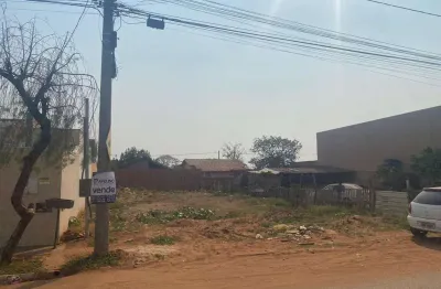 Terreno na av comercial na frente do supermercado mister junior