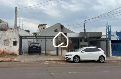 Casa à venda na Rua Treze de Junho, 48, Jardim dos Estados, Campo Grande