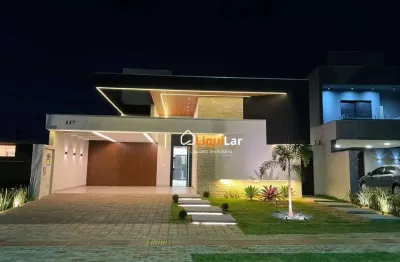 Casa de Alto Padrão com 3 Suítes, Piscina e Energia Fotovoltaica em Condomínio Fechado