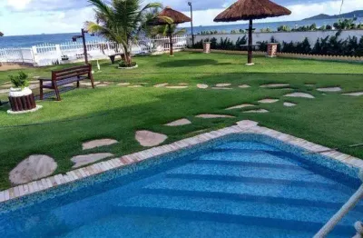 Enseada dos corais, beira mar  apartamento 2 qts,2 suites, cond. fechado piscina,, 400.000