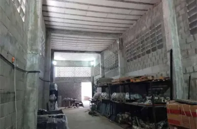 Galpão/depósito/armazém para venda tem 260 metros quadrados com 3 quartos