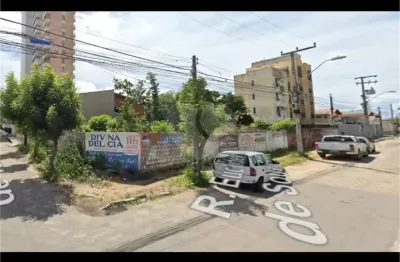 Terreno à venda na Rua Ministro Abner de Vasconcelos, 50, Sapiranga, Fortaleza