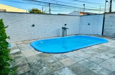 Casa em condomínio fechado com 2 quartos à venda na Rua Oscar Leitão, 505, Paupina, Fortaleza