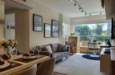 Apartamento pronto e mobiliado de 61 m² com 2 dormitórios.