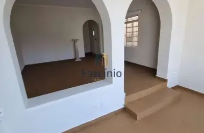 Casa comercial à venda na avenida dos bandeirantes, 2088, planalto paulista, são paulo por r$ 1.950.000
