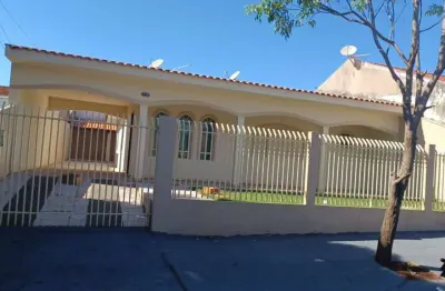 Casa com 3 quartos à venda na rua rio arinos, 176, jardim novo oásis, maringá por r$ 550.000