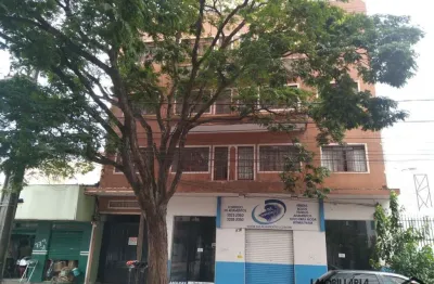 Apartamento zona 01 com 3 quartos (sendo um deles suite)