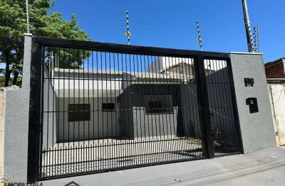 Casa com 3 quartos à venda na Rua Eugênia Coutinho Meller, 518, Loteamento Madrid, Maringá