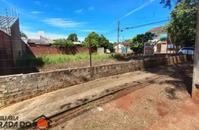 Terreno à venda na Rua Paraíso, Vila Marumby, Maringá