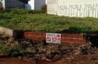 Apartamento para alugar na Avenida Doutor Mário Clapier Urbinati, 1820, Zona 07, Maringá por R$ 2.000