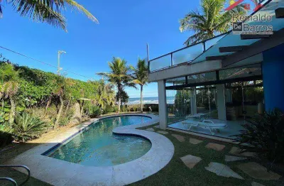 Casa frente mar com terreno de 675 m² , linda piscina .