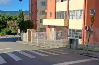 Excelente kitinet 38m privativos, com garagem em frente à ufsc