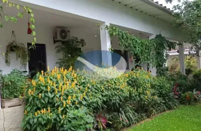 CASA TÉRREA COM CASA DE HÓSPEDES, Martim De Sá, Caraguatatuba, SP - CA542