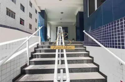 Apartamento 01 dormitório com móveis planejados - 50 metros do mar. vila caiçara.