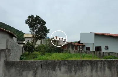 Terreno à venda na Rua Gécio de Souza e Silva, 144, Sambaqui, Florianópolis