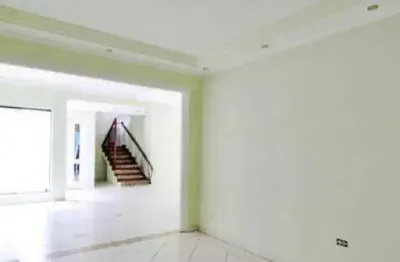 Casa com 3 quartos para alugar na Rua Balaclava, 1194, Jardim Santo Alberto, Santo André