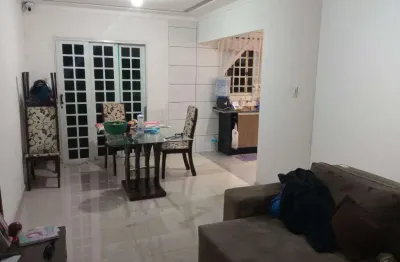 Sobrado com 3 dormitórios à venda, 180 m² por R$ 420.000 - Condomínio Maracanã - Santo André/SP