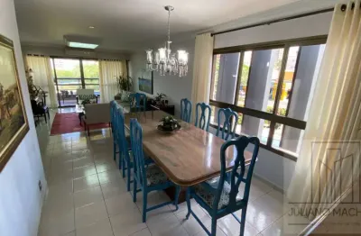 Apartamento com 4 dormitórios e 2 suítes com 196m² bairro santa cruz